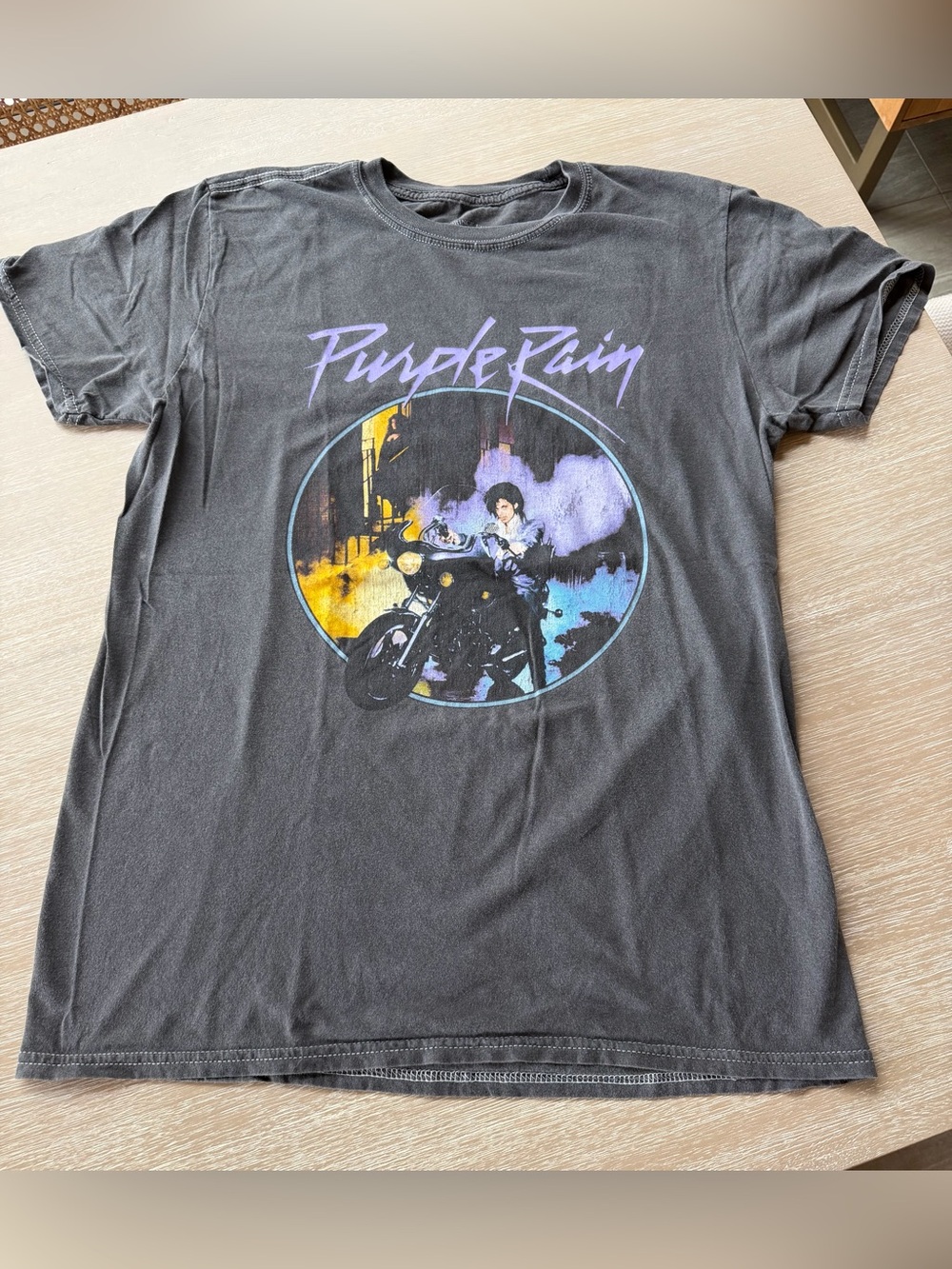 Graphic Band T-Shirt Bundle Set of 2 Gray Short-Sleeve Women’s S/M Prince - Picture 9 of 15